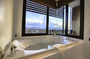 Ban Tai Hotel | Natee The Riverfront Hotel Kanchanaburi