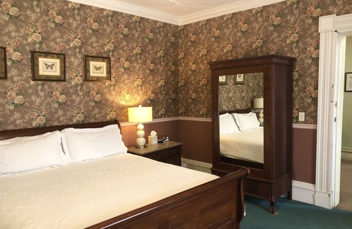 Lansing Bed & Breakfast | National Historic Landmark Inn 10 min from Ithaca & Cornell