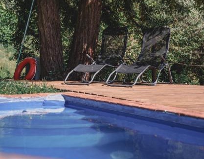 Alcobaca Other | Nativo Natureza Pink Wood Cabin