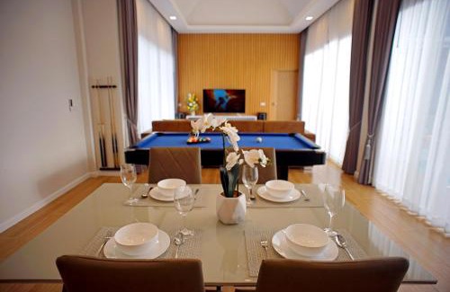 Huai Yai Villa | Nattarin Pool Villa Pattaya-Na Chom Thian