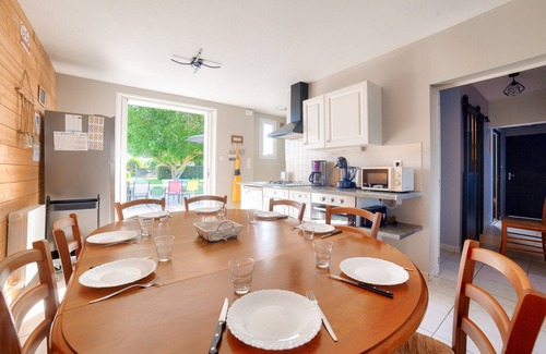 Saint-Vincent-sur-Jard Ski Chalet | Natural lagoon and relaxation for 6