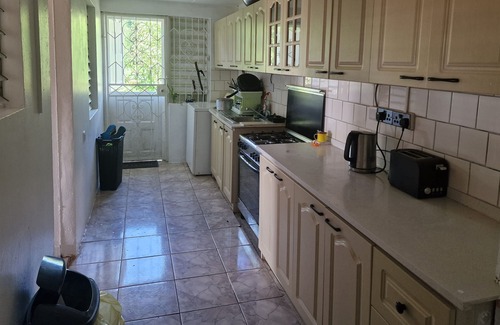 Newtown Apartment | Natural views, nightly sunsets and wifi