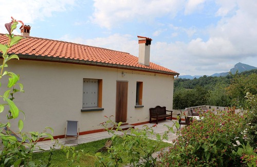 Montferrer House | nature and change of scenery