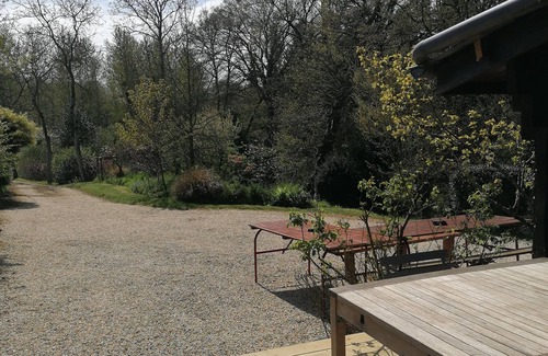 Lanvallay Ski Chalet | NATURE COTTAGE WITH POND