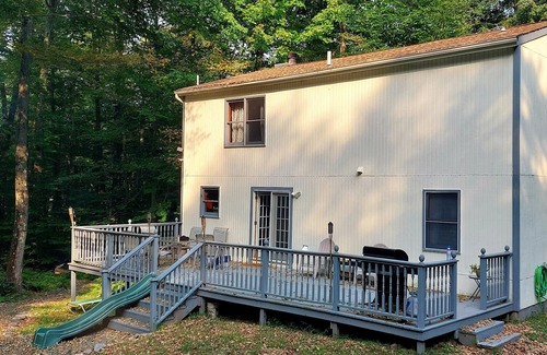 Pocono Lake House | 🦌Nature in♥️of Poconos⚡Fast Internet# Sauna#Playground#BBQ#🏕