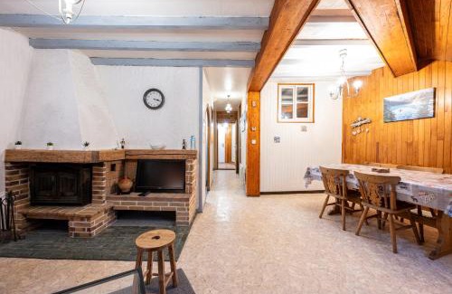 Moutiers Apartment | Nature l'été et ski l'hiver