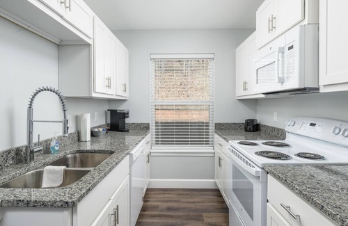 Calhoun Apartment | Nature Lodge Studio - Sunshine - with Hiwassee River Access