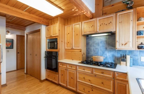 Dysart et al Cottage | Nature lover's dream: Private Cottage on 8.5 Acres