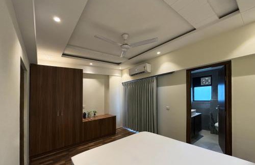 Bandhwari House | Nature-view Room in Peaceful 3BHK Apartment