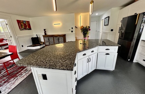 Stroudwater House | Nature with in-town living that feels a world away. May-June-July special!