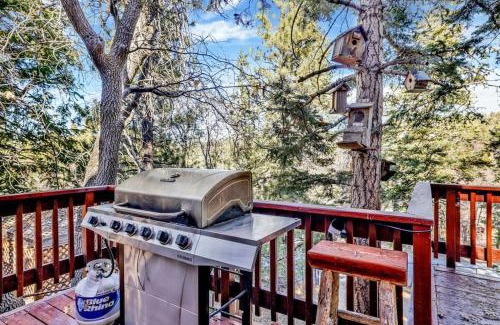 Upper Moonridge House | Natures Delight Big Bear~ Hot Tub~ Resort Chalet~
