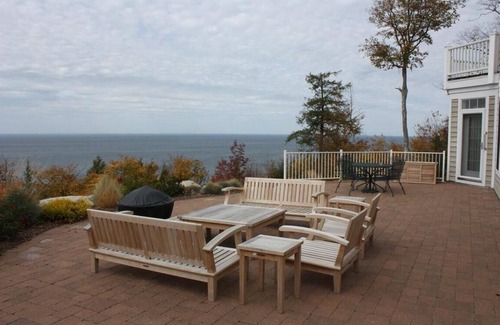 Ephraim House | Natures Window Stunning Bluff View of Green Bay