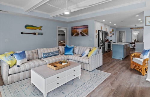 St. James House | Nauti by Nature brand new construction cozy cottage with 3 bedroom!