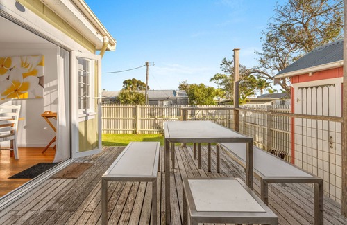 Jervis Bay Cottage | Nautica Beach Cottage - Coastal Haven in Currarong