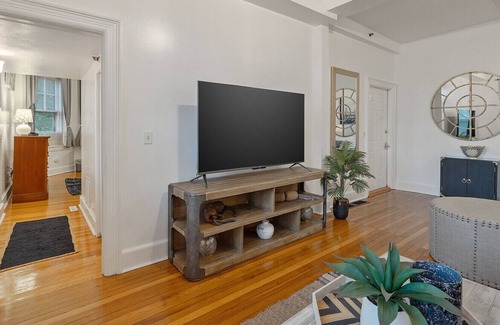 Downtown Syracuse Apartment | Nautical Lover's Apartment in Syracuse!