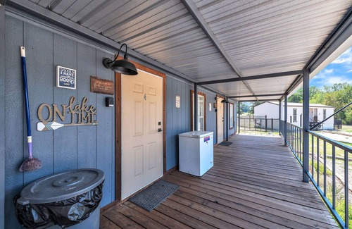 Kingston Apartment | Nautical Nest - 1 Bedroom Hotel Room by The Lodges at Fossil Creek