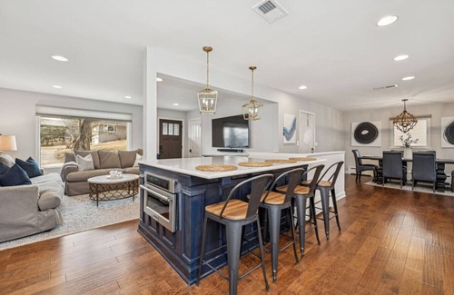 Lake Geneva House | Nautical, Pet-Friendly | Walk to Lake & Downtown