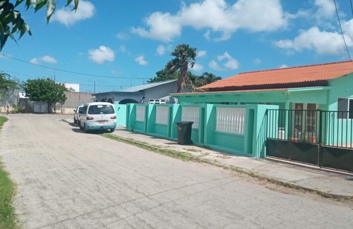 Pos Chiquito House | NAUTILUS INN HOUSE BEACH, MANGEL HALTO, ARUBA