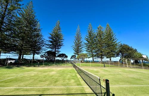 Sapphire Beach Resort | Nautilus Beach Resort by Charlesworth