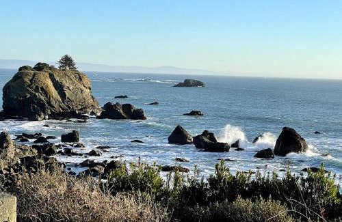 Crescent City House | Nautilus Cove Cottage by Pebble Beach & Redwoods