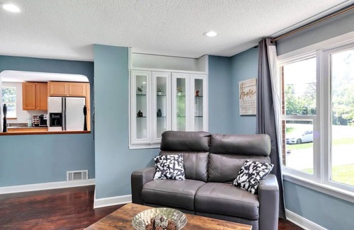 Gurnee House | Navy Graduation ~ 6 Flags ~ Bristol Renaissance Faire ~ Casino ~ Outlet Malls