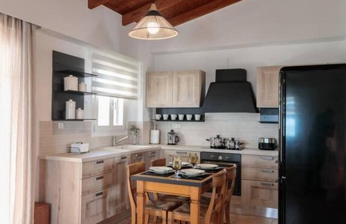 Chalkio House | Naxos Chalkion Beautiful Detsis House with jacuzzi
