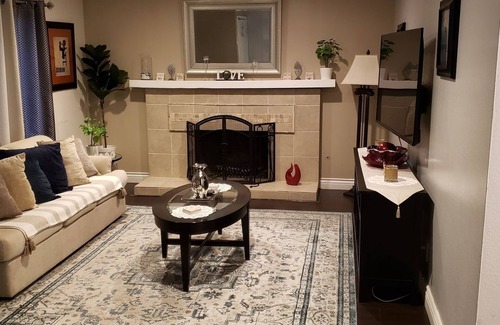 Valle Lindo House | Near Airport, Family/Business,Fast Wifi, Shopping!