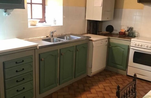 Arthes House | Near Albi House of character late eighteenth with courtyard and garden in courtyard village of 150m2 and garden of 90