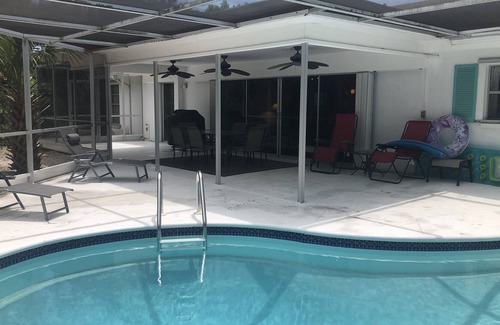 East Rocks House | Near Beach Ground Floor Home with Heated Swimming Pool