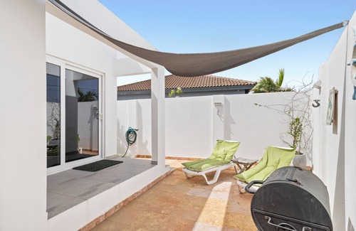 Esmeralda House | Near Beaches * Pool * BBQ * Modern Design