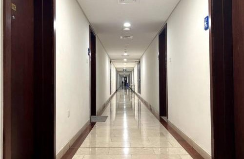 Seeb Apartment | Near City Centre Mall, Pool, Gym