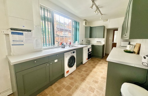 York House | Near city centre with parking located by Bishy road.