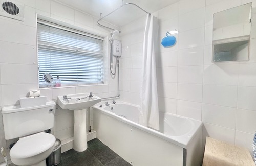 York House | Near city centre with parking located by Bishy road.