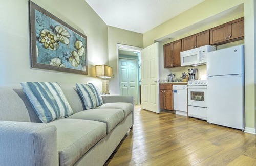 Kissimmee Resort | Near Disney 2 BR Condo w/Mini Kitchen, Sleeper Sofa & Resort Pools