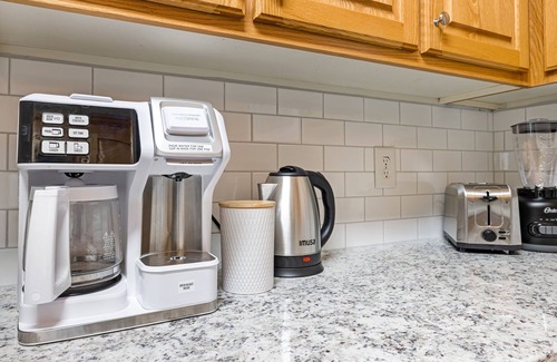 Cary House | Near downtown Cary & RDU. Easy access to Raleigh, Durham and local venues.