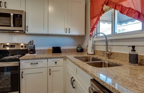 Garden City House | Near Downtown, River, & Airport! Garden City Bliss