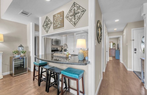 April Sound House | Near Festival! Pet Friendly 3BR Lakefront Condo with Patio Views, Swim Deck, & More!