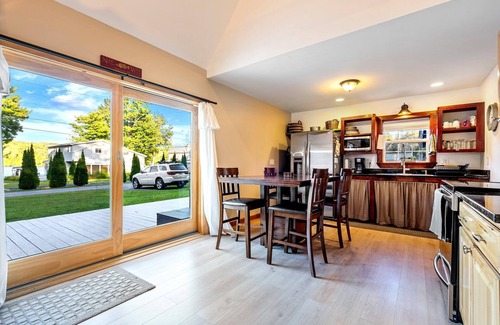 Belgrade Cottage | Near Golfcourse, Dog Friendly, Lake Great Pond