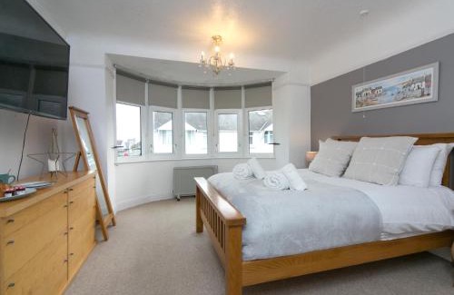 Holyhead House | Near Holyhead Port & Newry Beach - 2 Pen Y Bryn Road, Holyhead