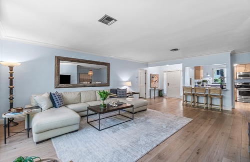 Delray Beach House | Near Intercoastal! Lush private back yard with heated pool!