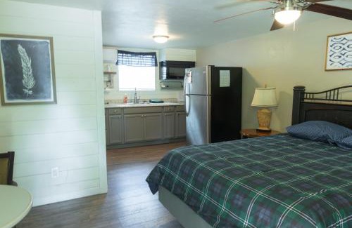 Mead House | Near Lake Texoma Quad-plex Kitchenette - 27