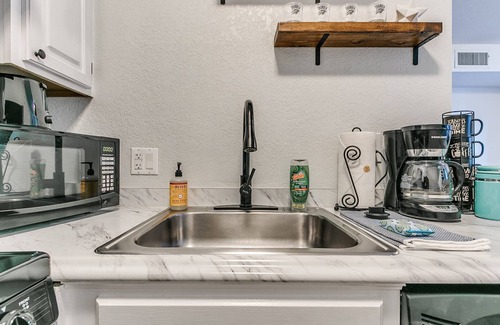 Oklahoma City Condo | Near major hospitals and 12 miles to Downtown OKC!