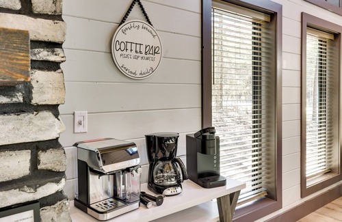 Broken Bow Cottage | Near New Casino: Broken Bow Cabin w/Hot Tub