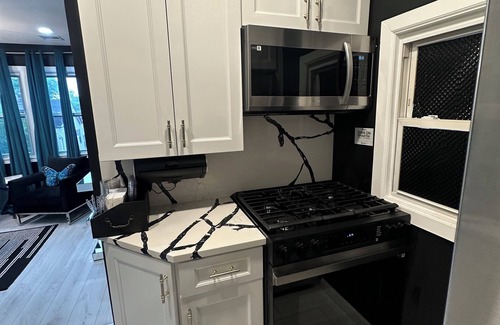 Weequahic Apartment | Near Newark airport Prudential center in New York