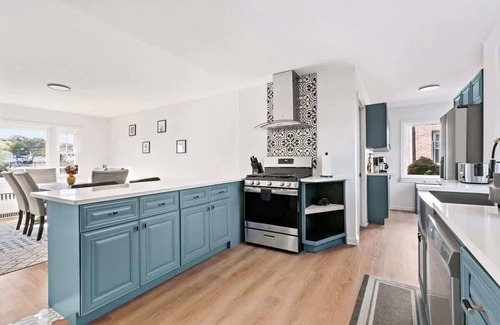 New Rochelle House | Near NYC ~ Fire pit, Game Room, King Bed