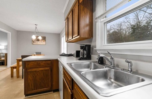 Southeast Raleigh House | Near Parks, Trails, & Downtown! Raleigh Retreat