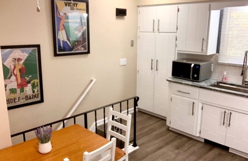 Akron House | Near Pro Football HOF Portage lake Downtown Akron