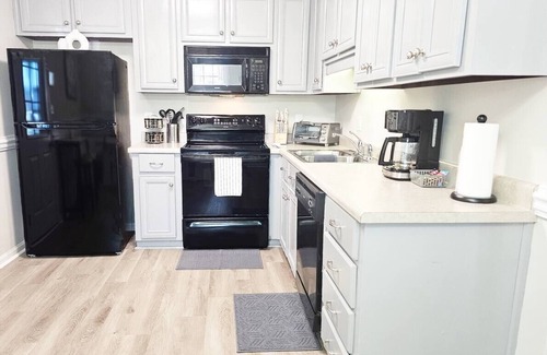 Houston County House | Near RAFB|1Car Garage|FirePit|Tv n all rooms