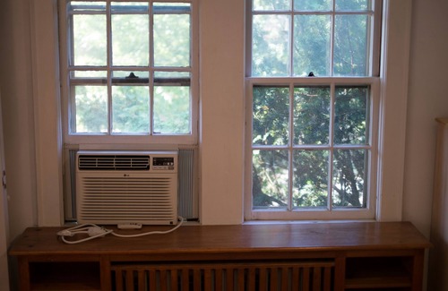 West Cambridge Apartment | Near scenic Fresh Pond, Charles river, shops, Harvard Sq access , Free parking