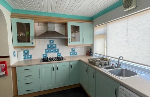 Bangor House | Near Sea Holiday House Bangor